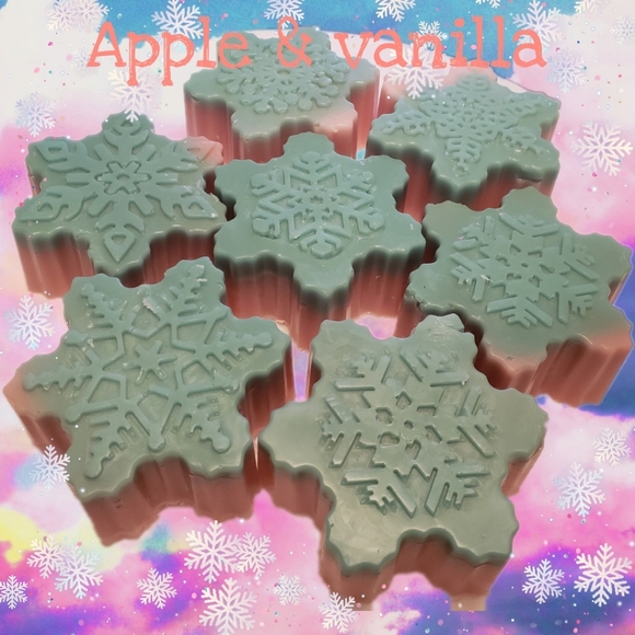 Soaps and  wax melts - Picture 2 of 2